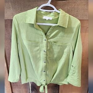 Sleeved Bloose In Lightweight Textured Fabic